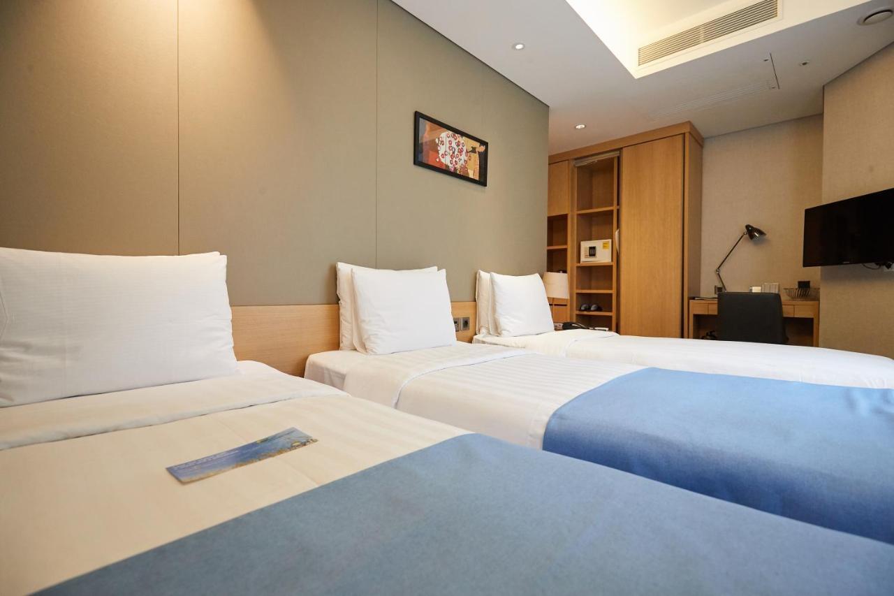Days Hotel By Wyndham Seoul Myeongdong Zewnętrze zdjęcie