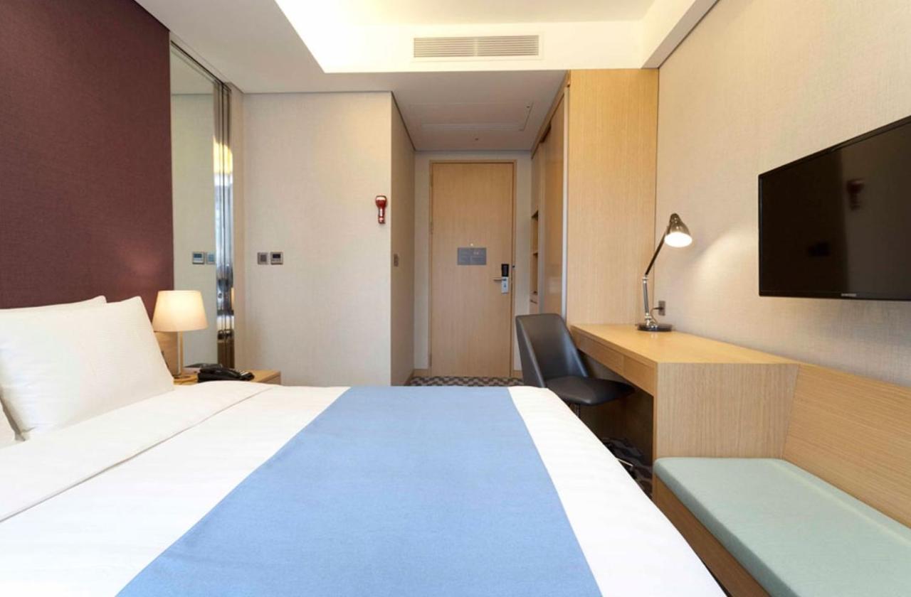 Days Hotel By Wyndham Seoul Myeongdong Zewnętrze zdjęcie