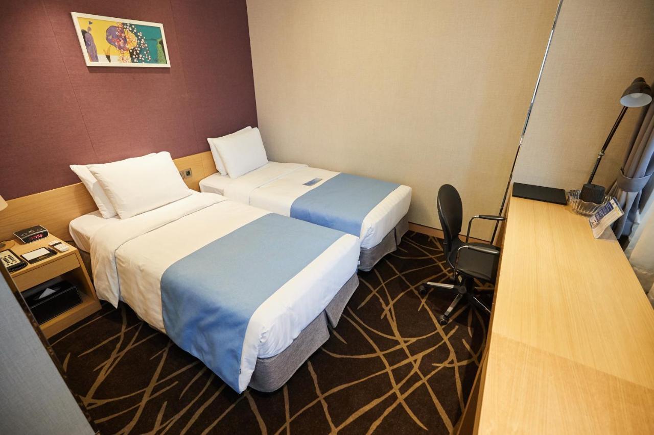 Days Hotel By Wyndham Seoul Myeongdong Zewnętrze zdjęcie