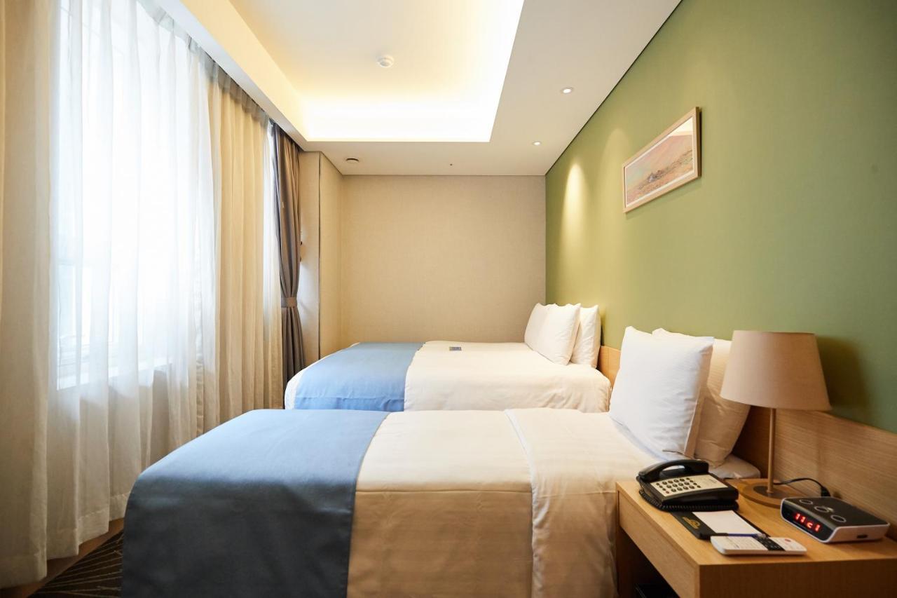 Days Hotel By Wyndham Seoul Myeongdong Zewnętrze zdjęcie