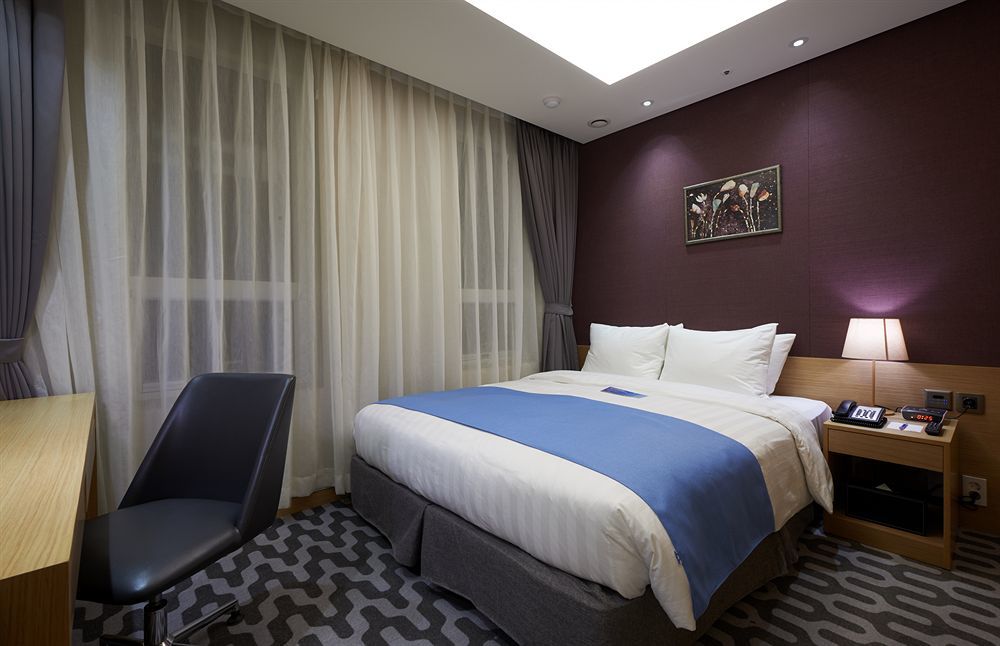 Days Hotel By Wyndham Seoul Myeongdong Zewnętrze zdjęcie