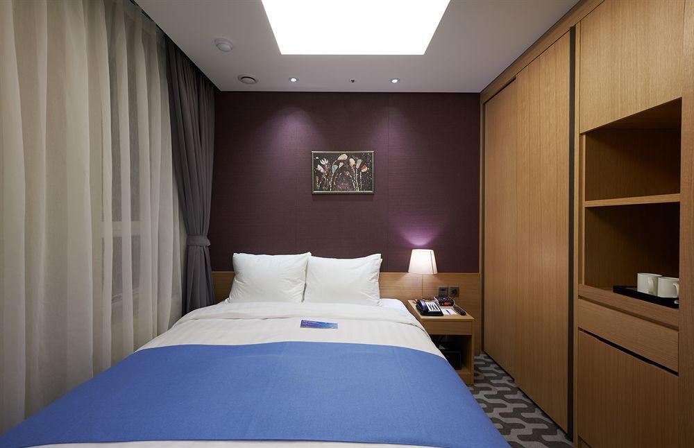 Days Hotel By Wyndham Seoul Myeongdong Zewnętrze zdjęcie