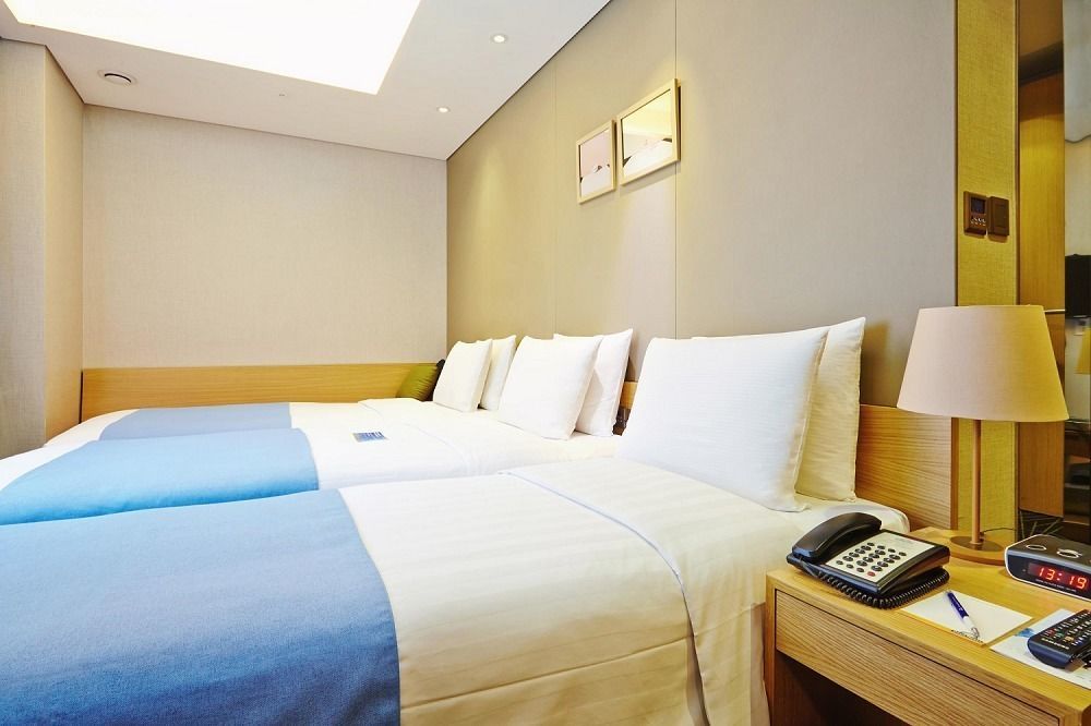 Days Hotel By Wyndham Seoul Myeongdong Zewnętrze zdjęcie