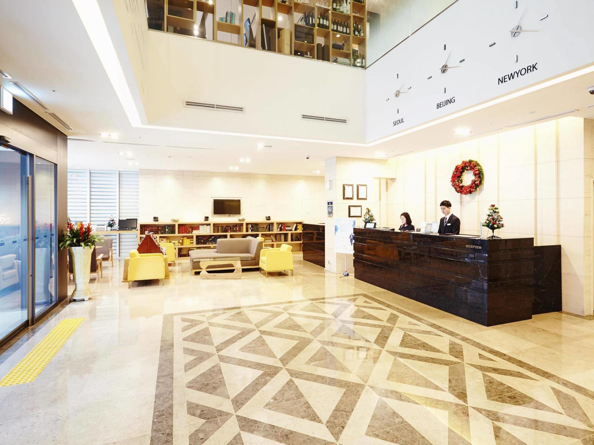 Days Hotel By Wyndham Seoul Myeongdong Zewnętrze zdjęcie