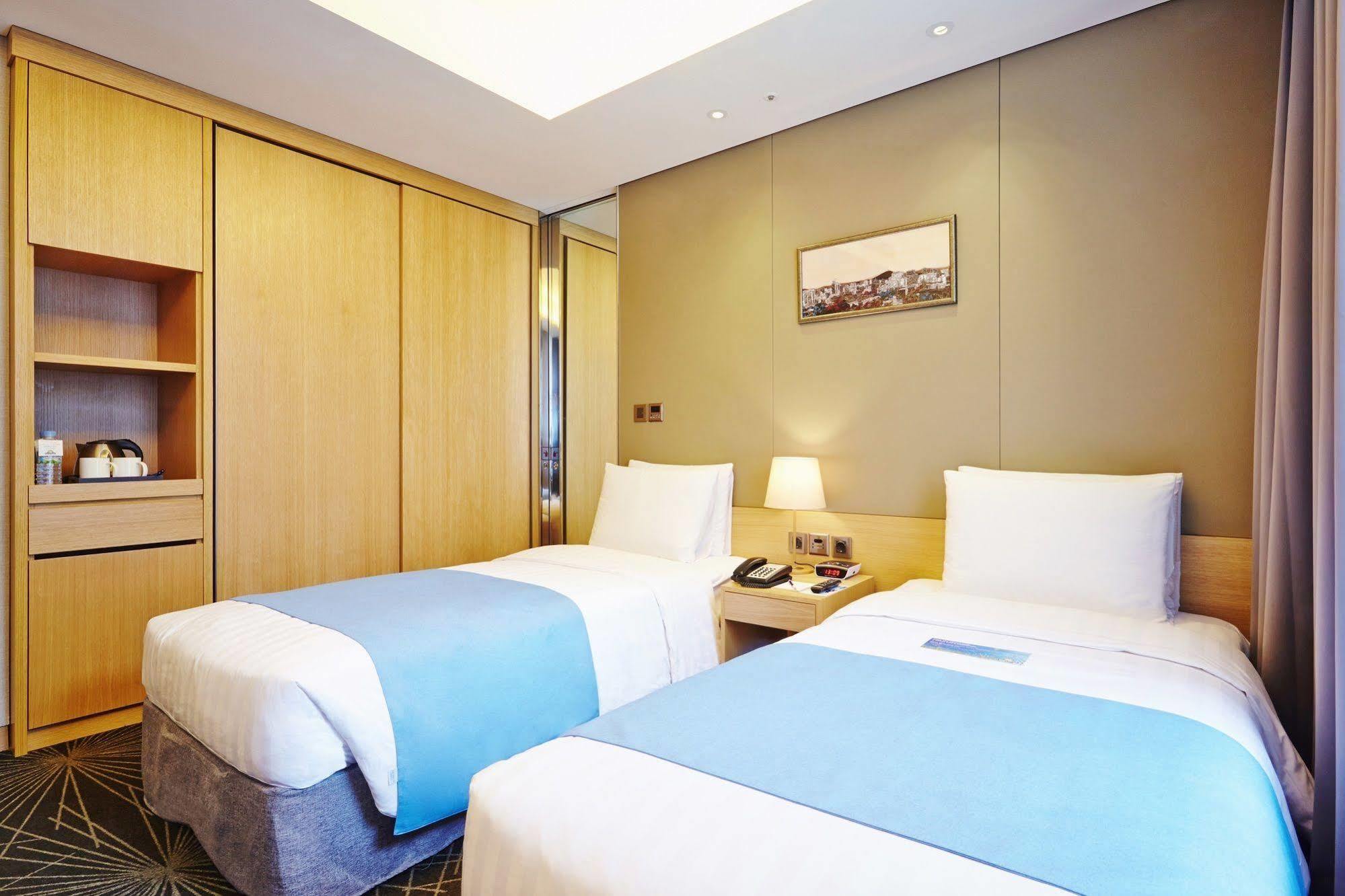 Days Hotel By Wyndham Seoul Myeongdong Zewnętrze zdjęcie