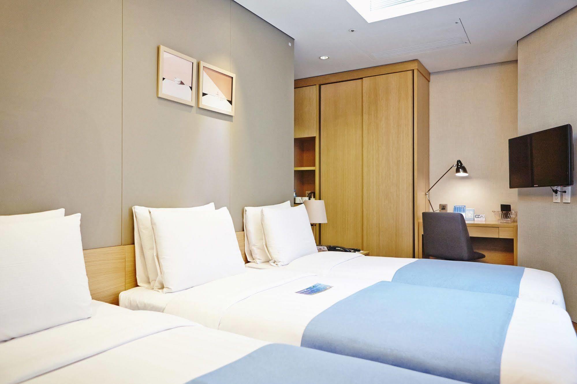 Days Hotel By Wyndham Seoul Myeongdong Zewnętrze zdjęcie
