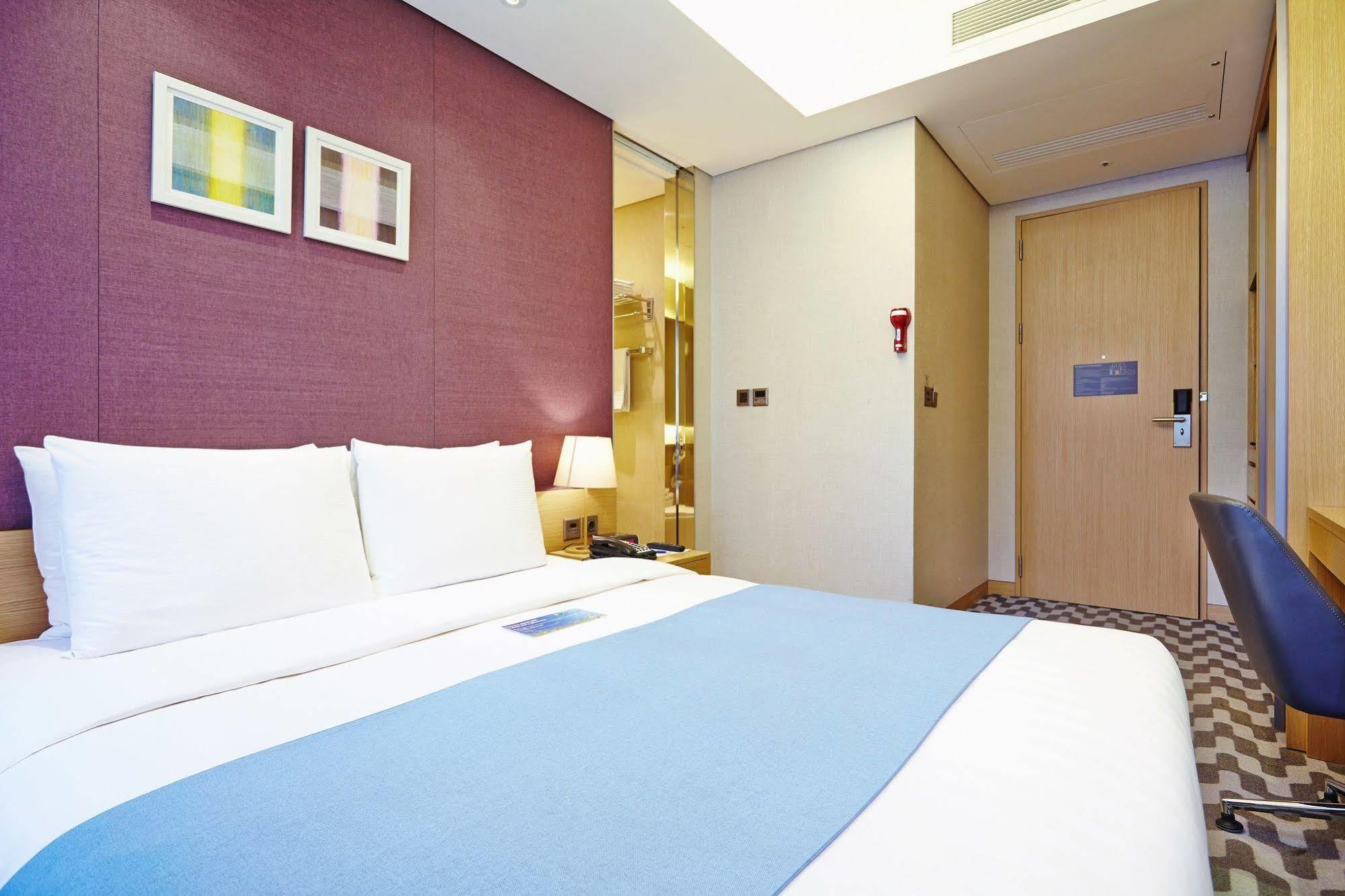 Days Hotel By Wyndham Seoul Myeongdong Zewnętrze zdjęcie