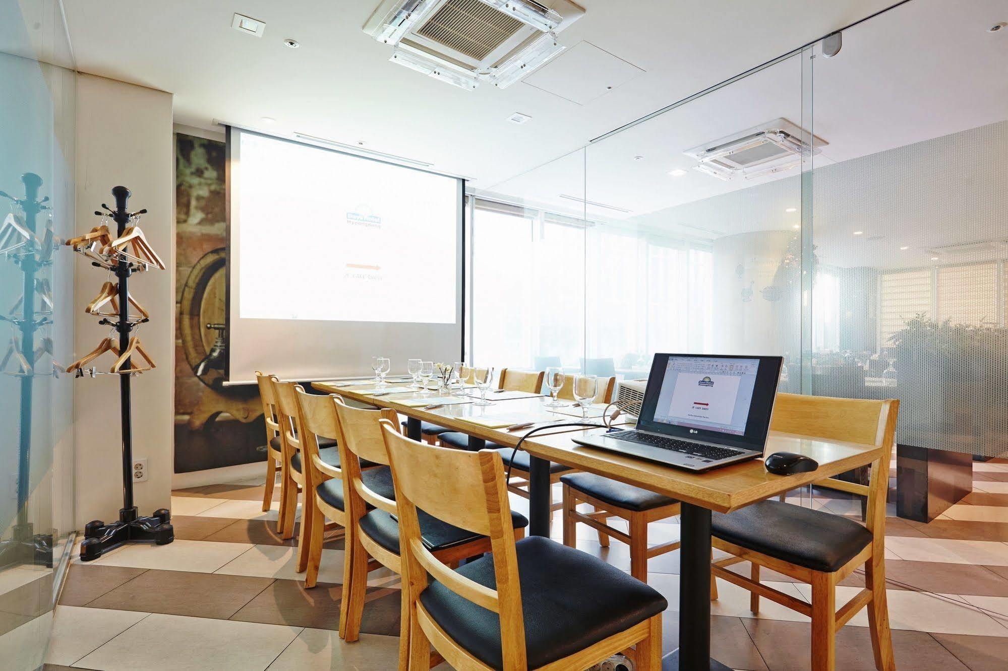 Days Hotel By Wyndham Seoul Myeongdong Zewnętrze zdjęcie